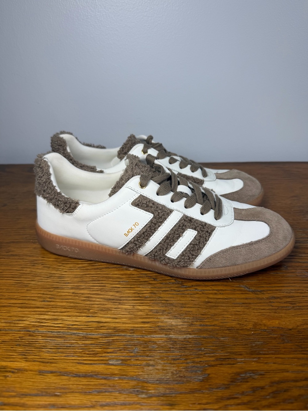 Back70 Size 40 • Cloud Brown Sherpa White Leather Sneakers.